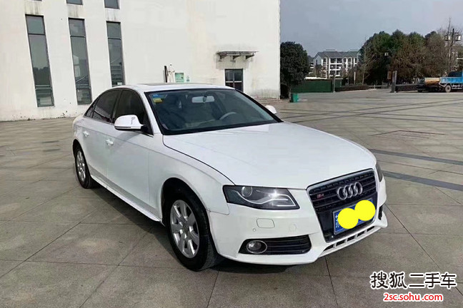 奥迪A4L2012款2.0TFSI 技术型