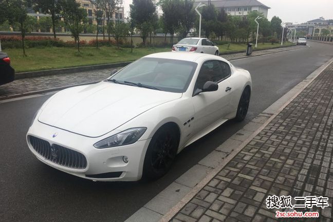 玛莎拉蒂GT2009款4.7L Sport Automatic