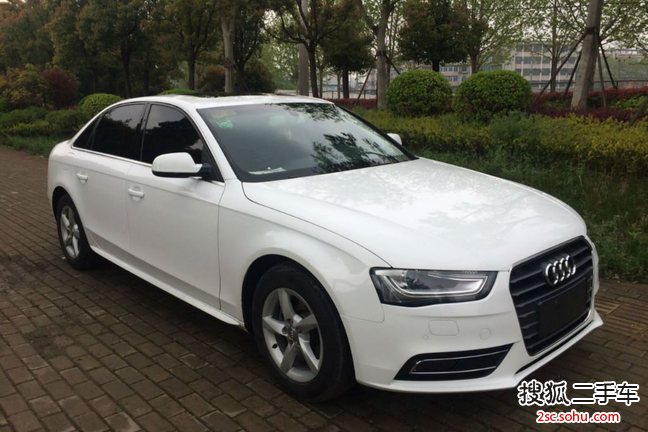 奥迪A4L2013款35 TFSI 自动舒适型