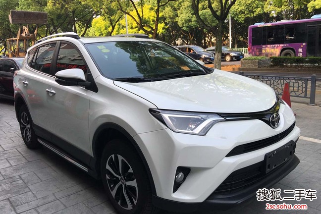 丰田RAV4荣放2018款荣放 2.0L CVT两驱风尚x版