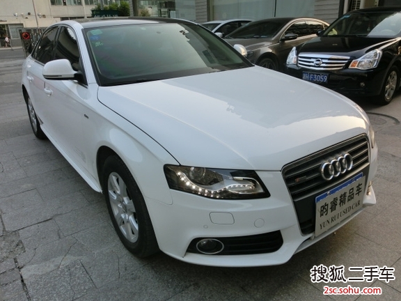 奥迪A4L2011款2.0TFSI 运动型