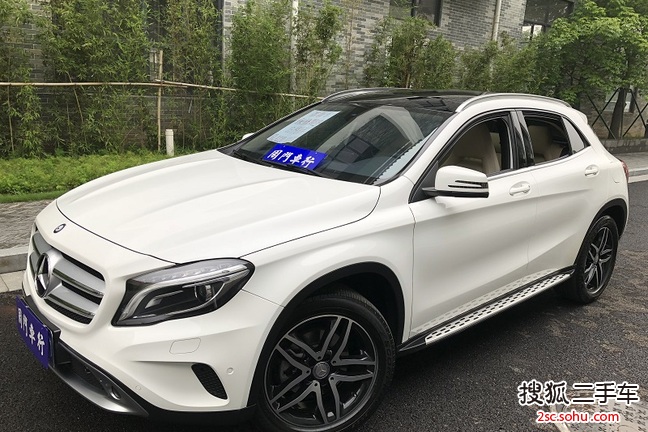 奔驰GLA级2017款GLA 220 4MATIC 时尚型