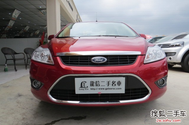 福特福克斯三厢2009款1.8L 自动豪华型