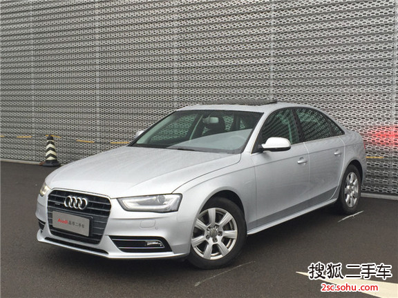 奥迪A4L2013款40 TFSI quattro个性运动型