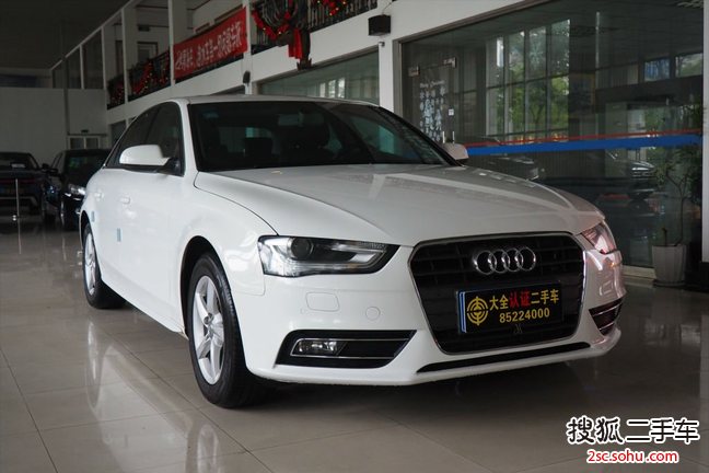 奥迪A4L2013款35 TFSI 自动舒适型