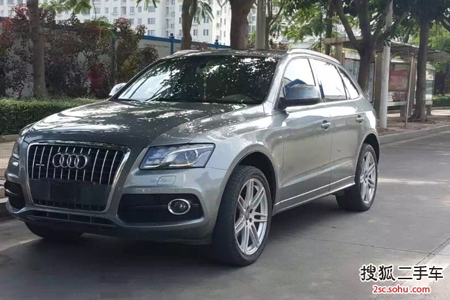 奥迪Q52010款2.0TFSI 运动款(进口)