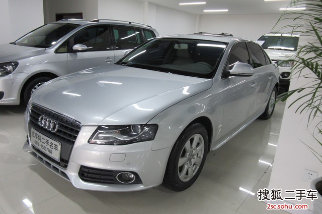 奥迪A4L2011款2.0TFSI 舒适型