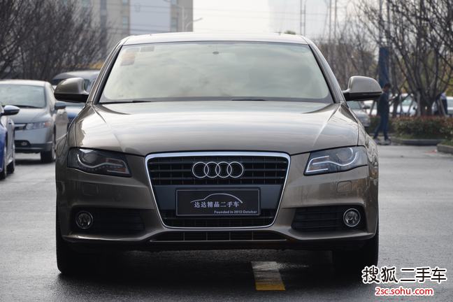 奥迪A4L2010款2.0TFSI 舒适型