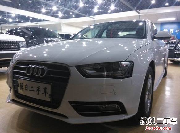 奥迪A4L2013款35 TFSI(2.0T)自动标准型