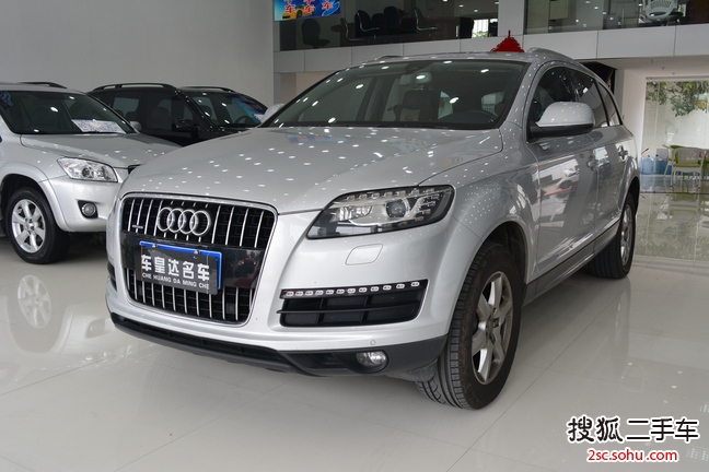 奥迪Q72010款3.6FSI quattro 技术越野典藏版