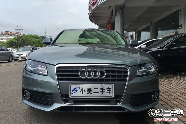 奥迪A4L2010款2.0TFSI 技术型