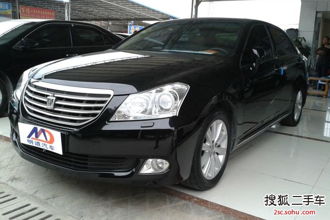 丰田皇冠2010款2.5L Royal 