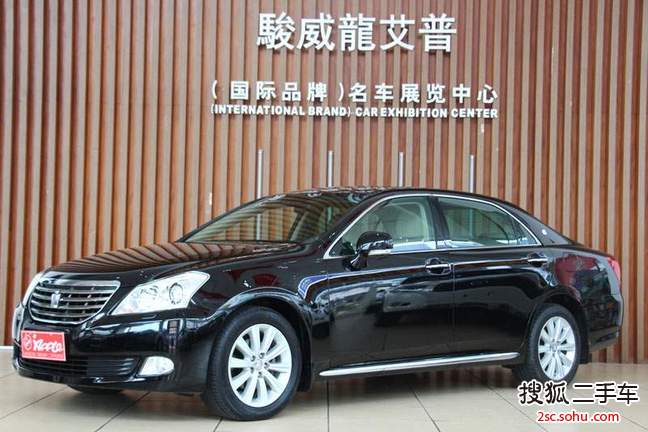 丰田皇冠2010款2.5L Royal 真皮导航版 