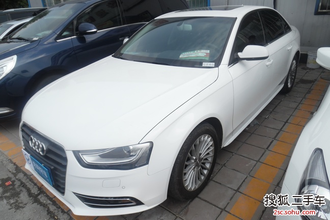 奥迪A4L2013款35 TFSI 自动标准型