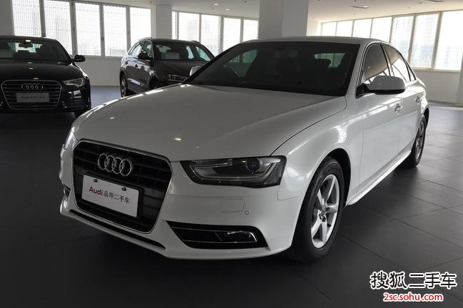 奥迪A4L2013款35 TFSI 自动标准型