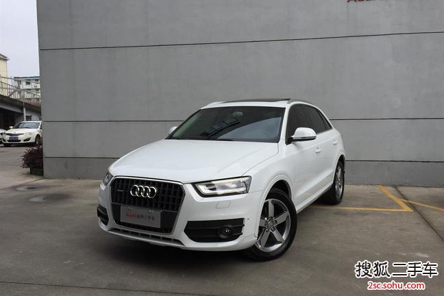 奥迪Q32013款35 TFSI 全时四驱豪华型