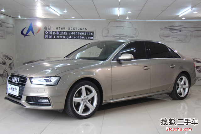 奥迪A4L2013款40 TFSI quattro运动型