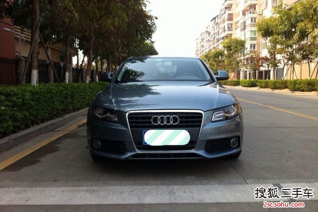 奥迪A4L2.0TFSI 豪华型