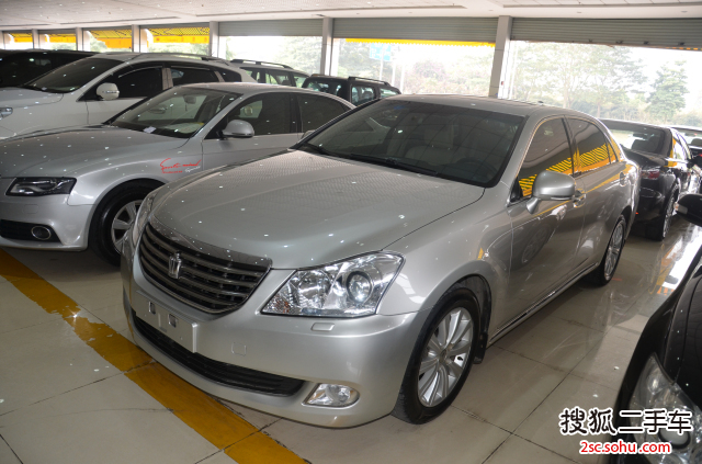 丰田皇冠2010款2.5L Royal