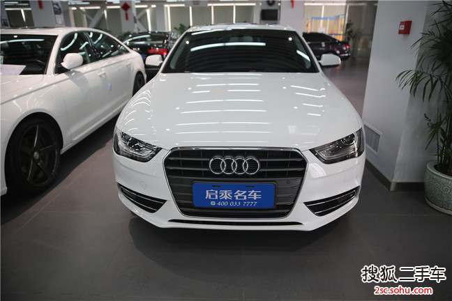 奥迪A4L2013款35 TFSI(2.0T)自动舒适型