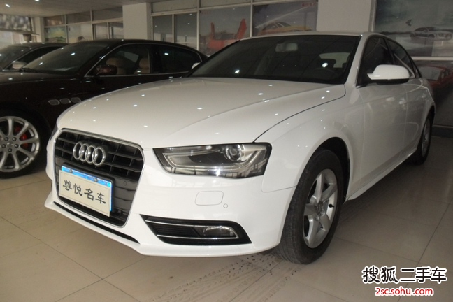 奥迪A4L35 TFSI(2.0T)自动舒适型