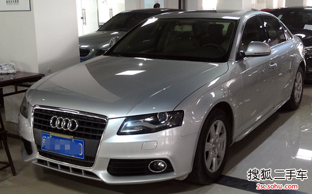 奥迪A4L2.0TFSI 豪华型