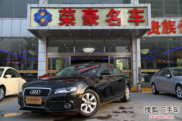 奥迪A4L2.0TFSI 标准型