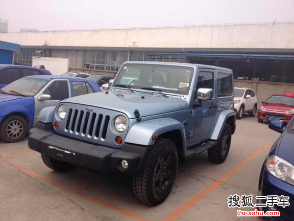 Jeep牧马人两门版2012款3.6L Sahara 极地版