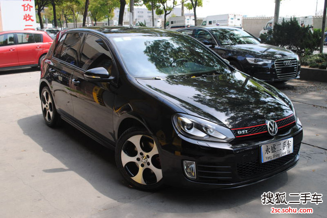 大众高尔夫GTI2.0TSI DSG 豪华版