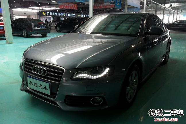 奥迪A4L2012款2.0TFSI 标准型