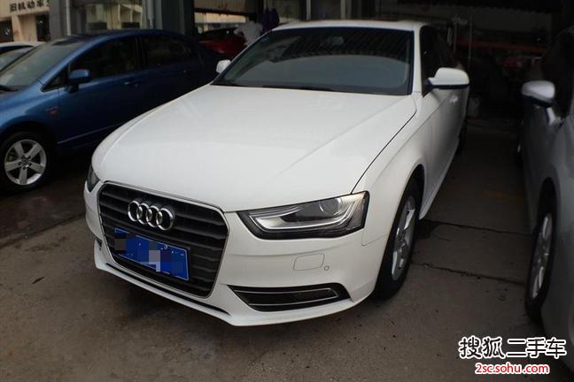 奥迪A4L2013款35 TFSI(2.0T)自动舒适型