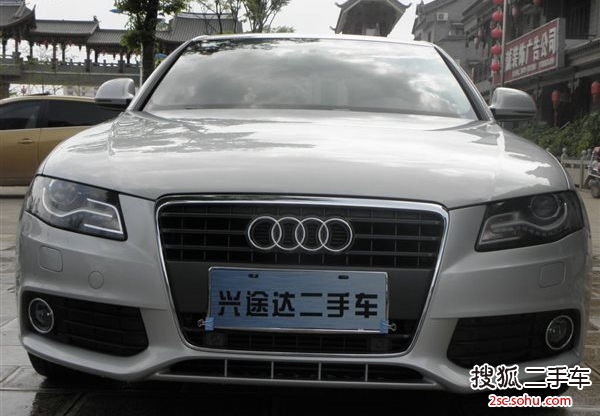 奥迪A4L2012款2.0TFSI 舒适型