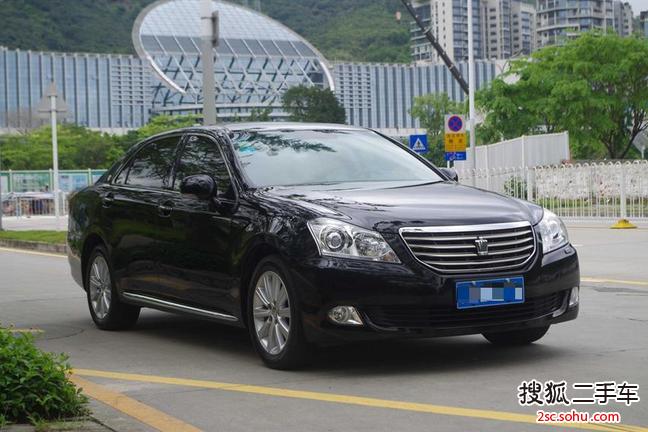 丰田皇冠2012款V6 2.5 Royal Saloon尊贵