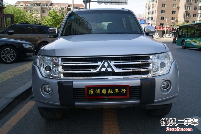 三菱帕杰罗2011款3.0L GLS 自动 四驱