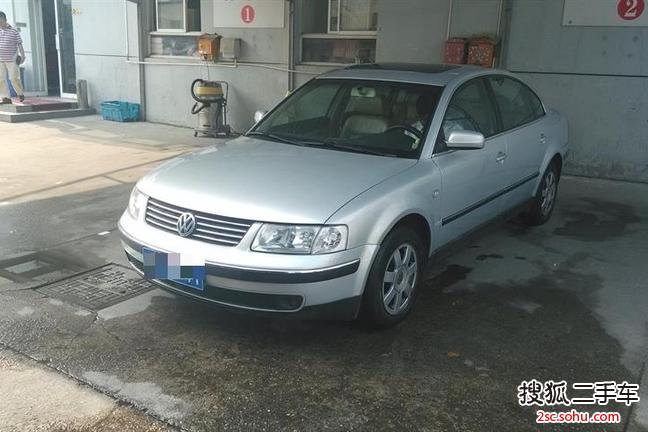 大众帕萨特领驭2004款1.8T 豪华型手自一体5速