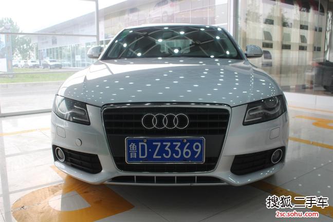 奥迪A4L2009款2.0TFSI 标准型