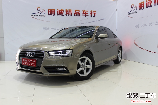 奥迪A4L2013款30 TFSI 自动舒适型