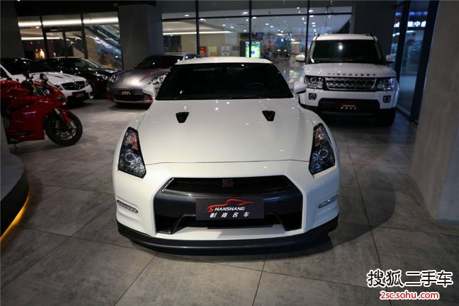 日产GT-R2014款3.8T Premium Edition 黑色内饰