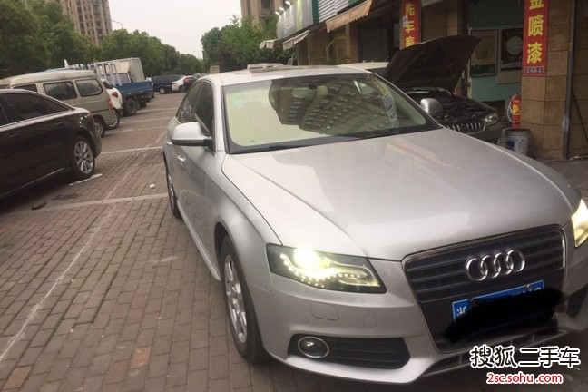 奥迪A4L2009款2.0TFSI 技术型