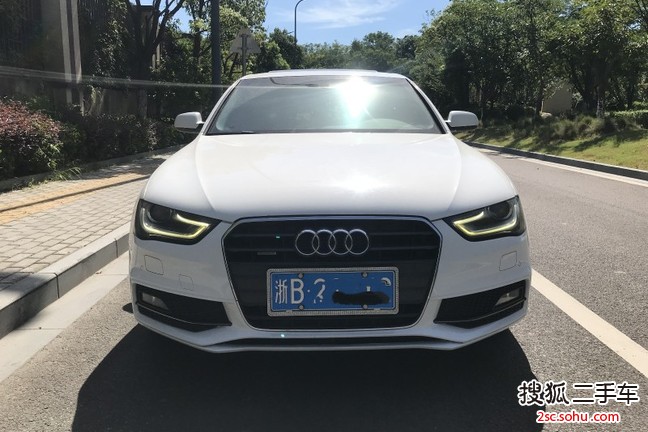 奥迪A4L2013款40 TFSI quattro运动型