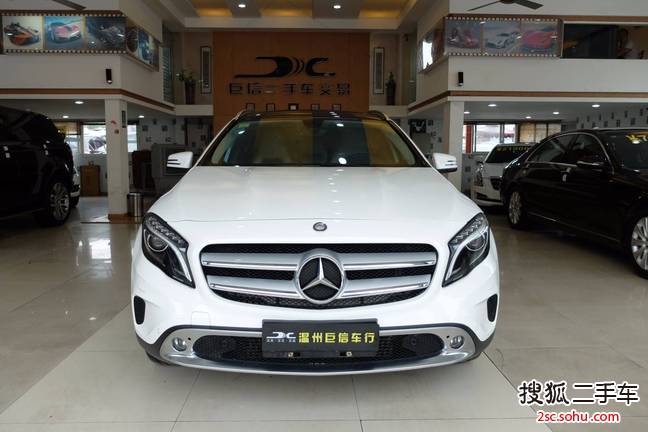 奔驰GLA级2015款GLA 260 4MATIC 