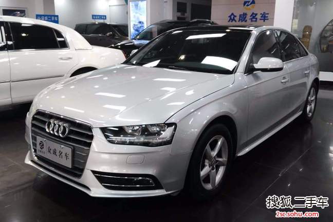 奥迪A4L2013款30 TFSI 自动舒适型