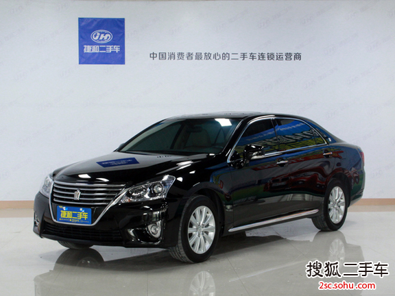 丰田皇冠2012款V6 2.5 Royal 导航版