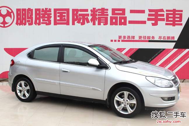 奇瑞A3两厢2011款1.6L 手动 尊贵型