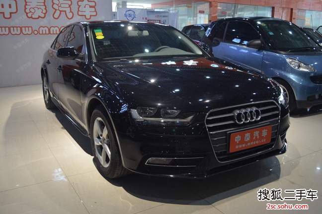 奥迪A4L2015款30 TFSI 自动舒适型