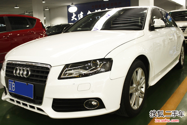 奥迪A4L2010款2.0TFSI 豪华型