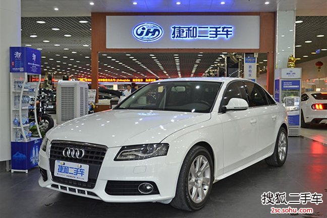 奥迪A4L2009款2.0TFSI 标准型