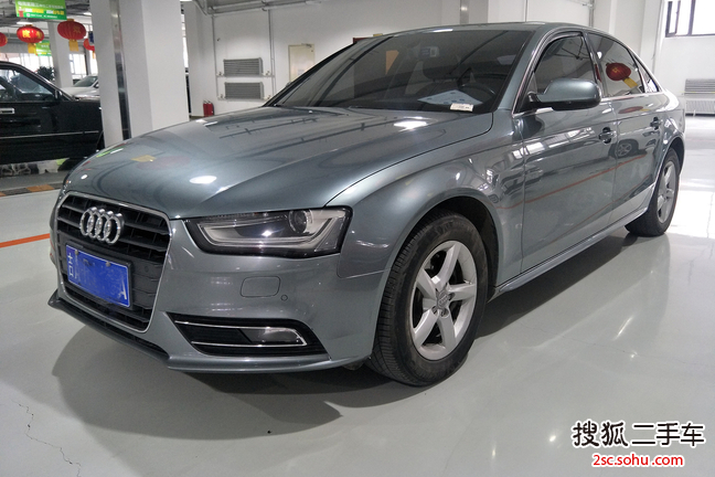 奥迪 A4L2013款  35 TFSI 自动舒适型