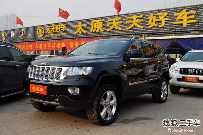 Jeep大切诺基2013款5.7L 旗舰尊崇版