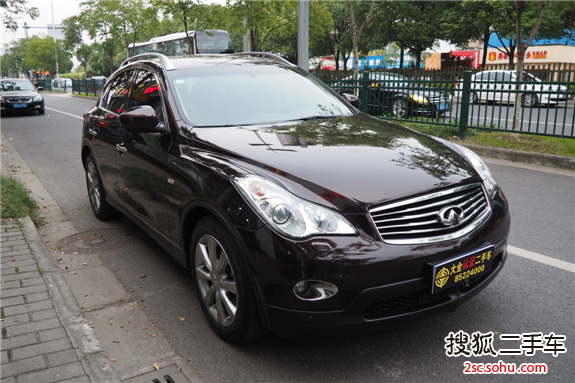 英菲尼迪QX502010款EX25 2.5L 尊雅版